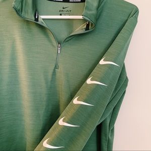 women’s nike pullover